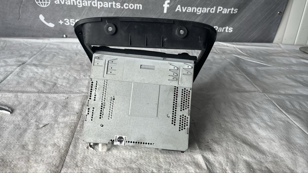 Панел и радио Grundig Suzuki Ignis