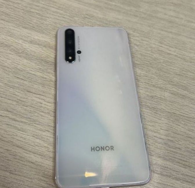 Honor 20. 128gb.