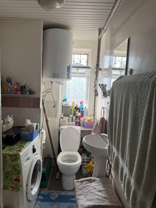 3/1/2. Спутник 3, Янгихает р-н (Сергели). Дом деревянный. Метро 400 м.