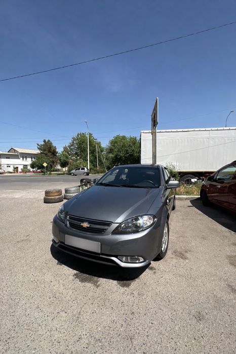 Gentra, 2020 год — мокрый асфальт, full position