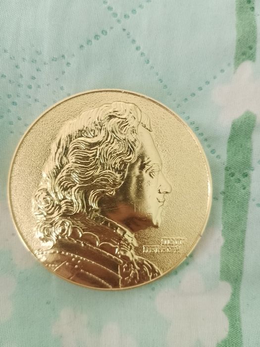 Piyotir birinchi ramzi tuwgan medl