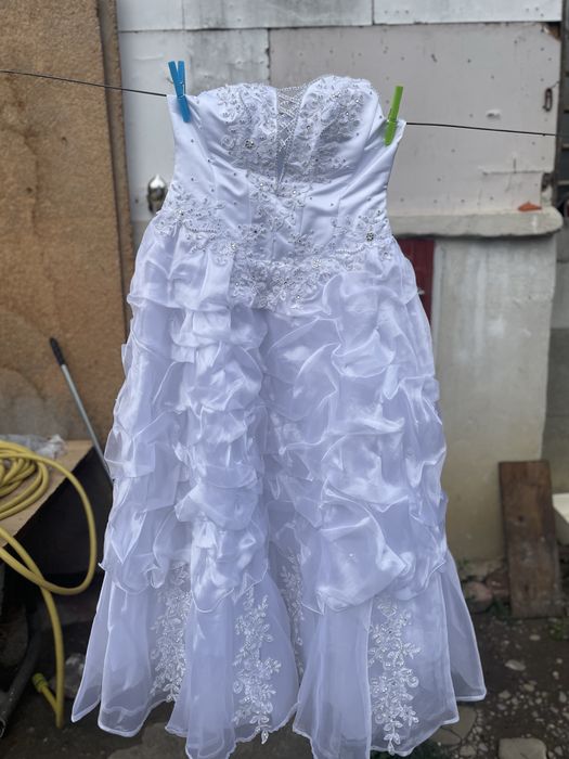 Rochie de mireasa marime S-M