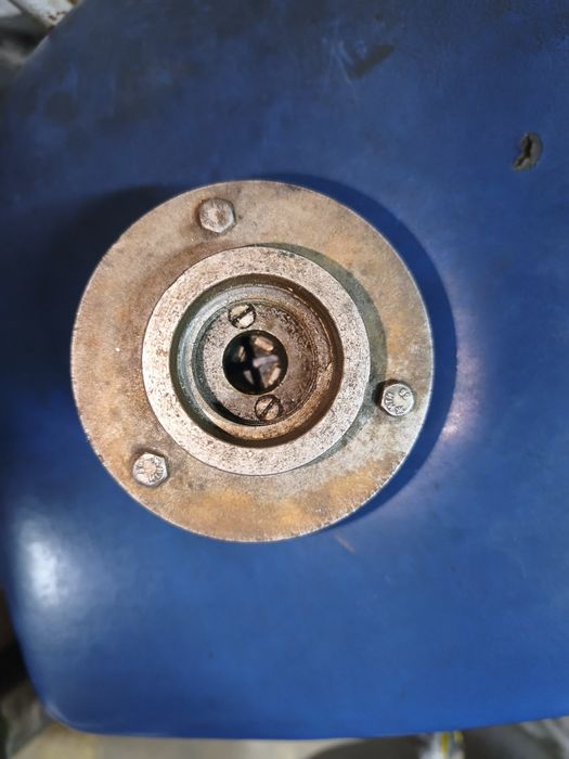 TOS  универсал за струг 100мм