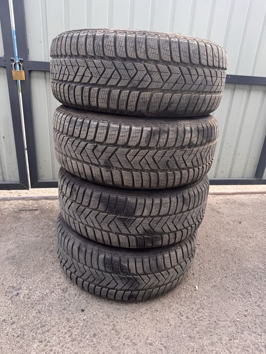 Pirelli 4buc 225/40r19 M+S de iarna