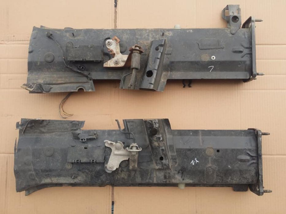 Рог греда за BMW X1 E84 ляв и десен