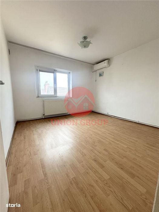 Apartament 4 Camere Decomandat, Etaj 2, Zona KM 4-5