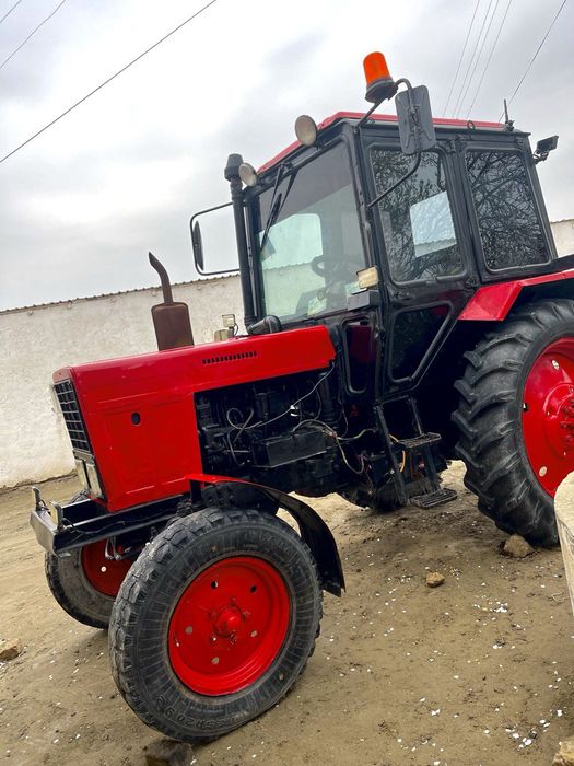 MTZ 80 Traktori.