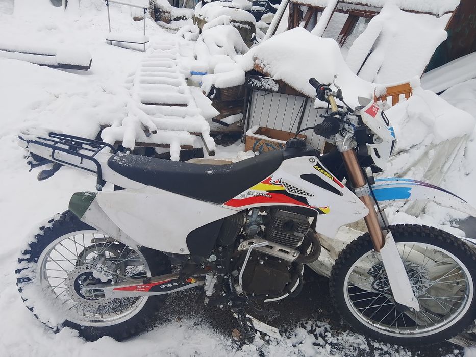 Продам мотоцикл пробег 1700 км