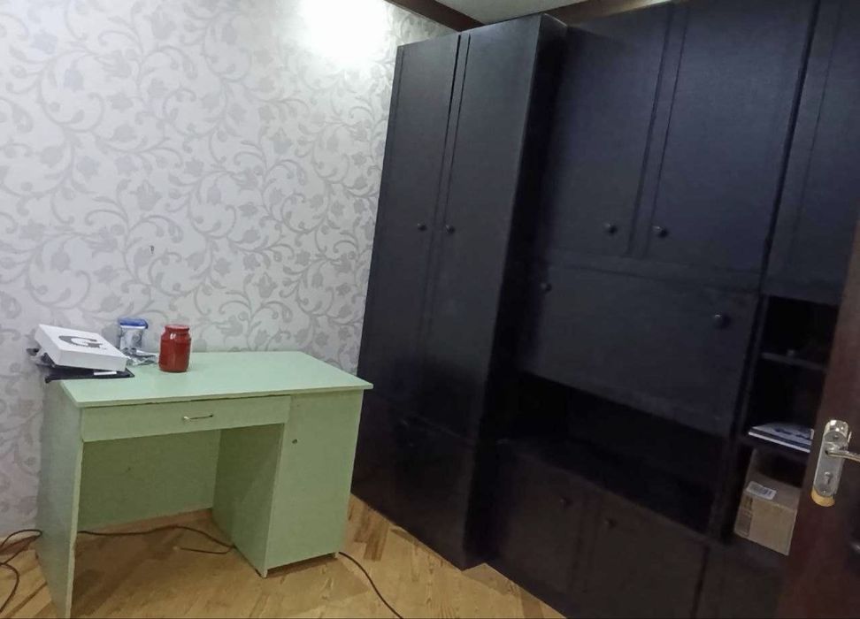 2в3 комнатная Юнусабад 12 квартал . Метро 4 минуты