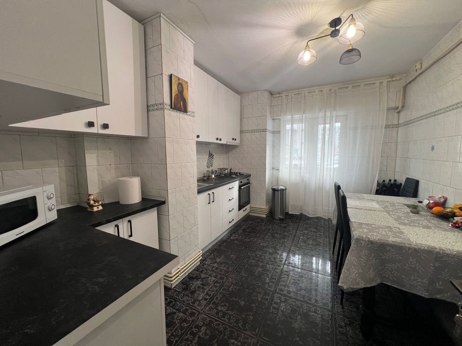 Apartament 3 camere ultracentral Universitate