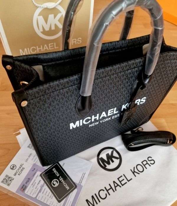 Geanta MK Maxi,,editie limitată, curea detasabila, saculet, etichetă