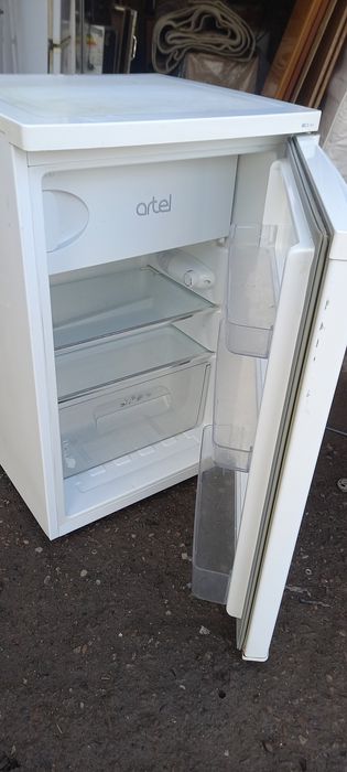 Продаётся холодильник Артель
