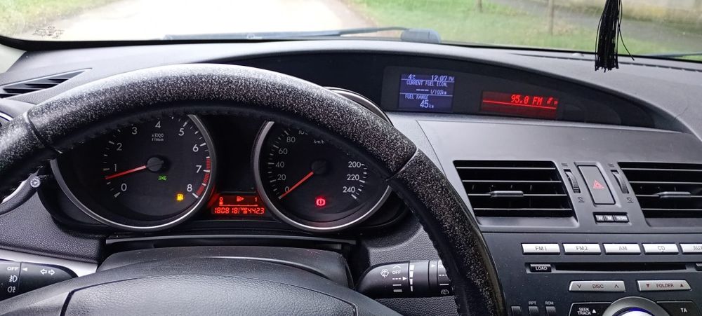 Vând MAZDA in stare buna!