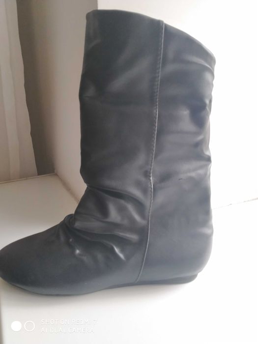 Женская обувь. Новая