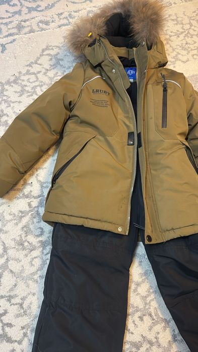 Продам куртку для мальчика