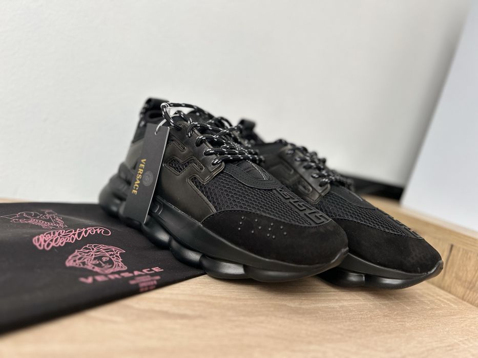 Versace chain reaction