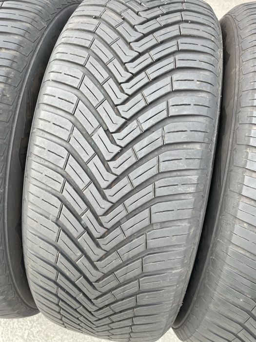 235/55/19 -4бр. Всесезонни гуми Continental