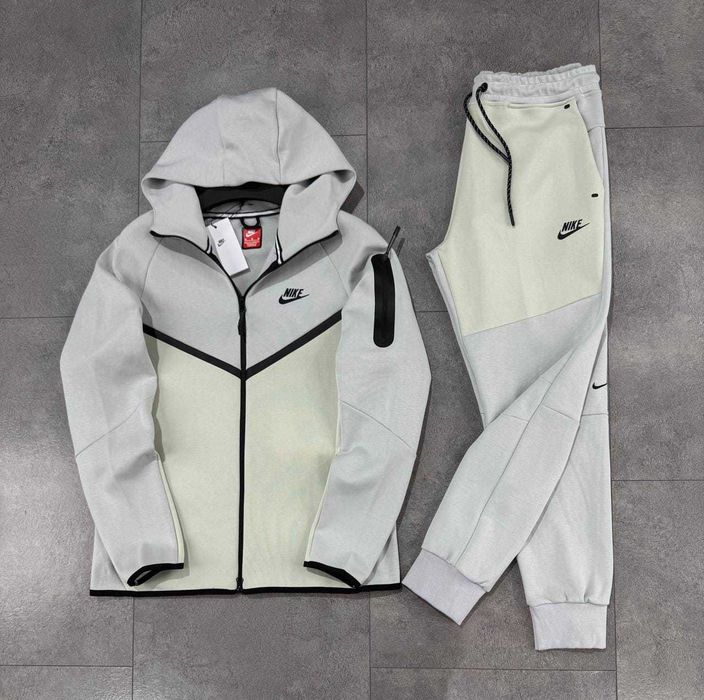 Nike TECH Fleece Set