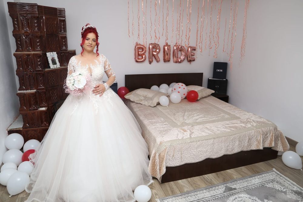 Vand rochie de mireasa