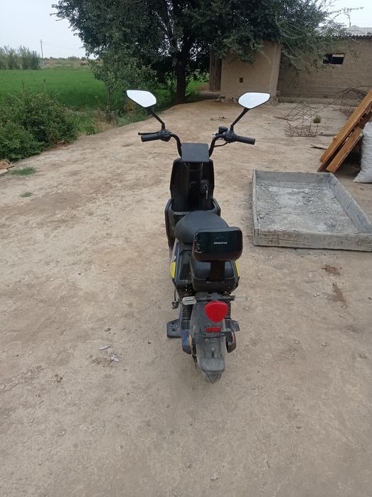 Skuter bodo F1 marka