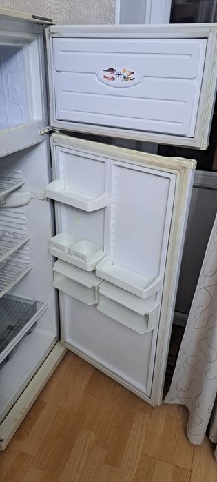 Холодильник  продам