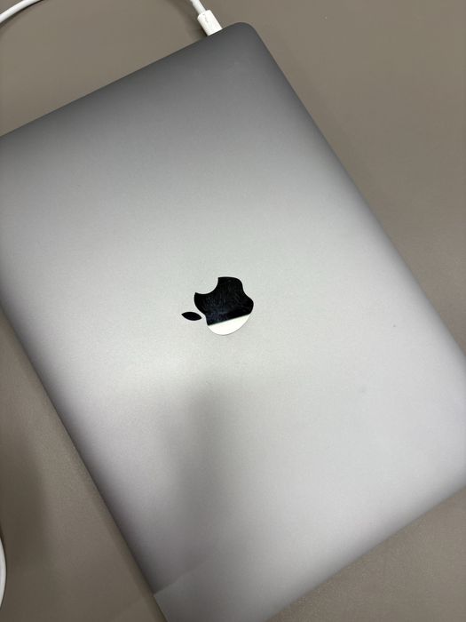 Macbook Air M1 продам