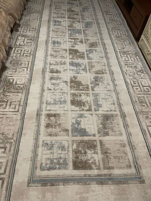 Ковер 2*5 идеальные состояние