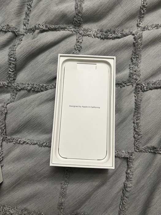 iphone 11 красный