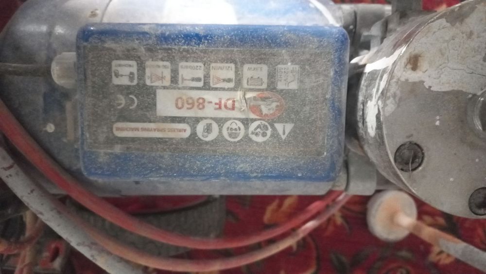 Безвоздушний краскапулт