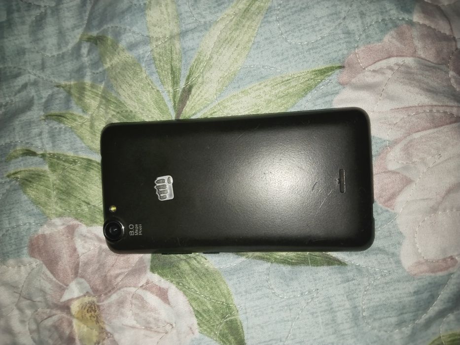 Продается нерабочий Micromax