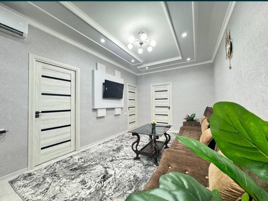 Shayxontohur tumanida Ĝafur Ĝulom metrosiga yaqn joydan kvartira