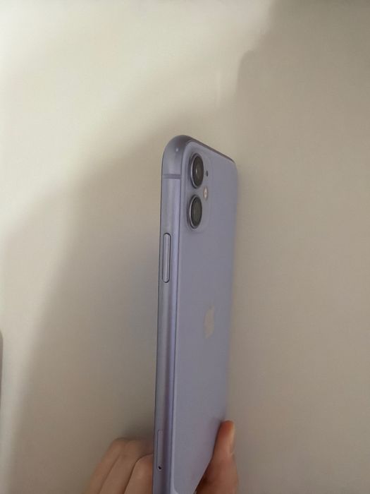 Продам iPhone 11, 128 GB