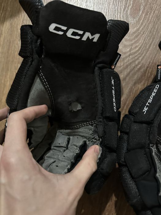 Хоккейные краги/перчатки CCM JETSPEED FT8
