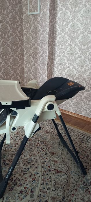 Детский стульчик на колесах.