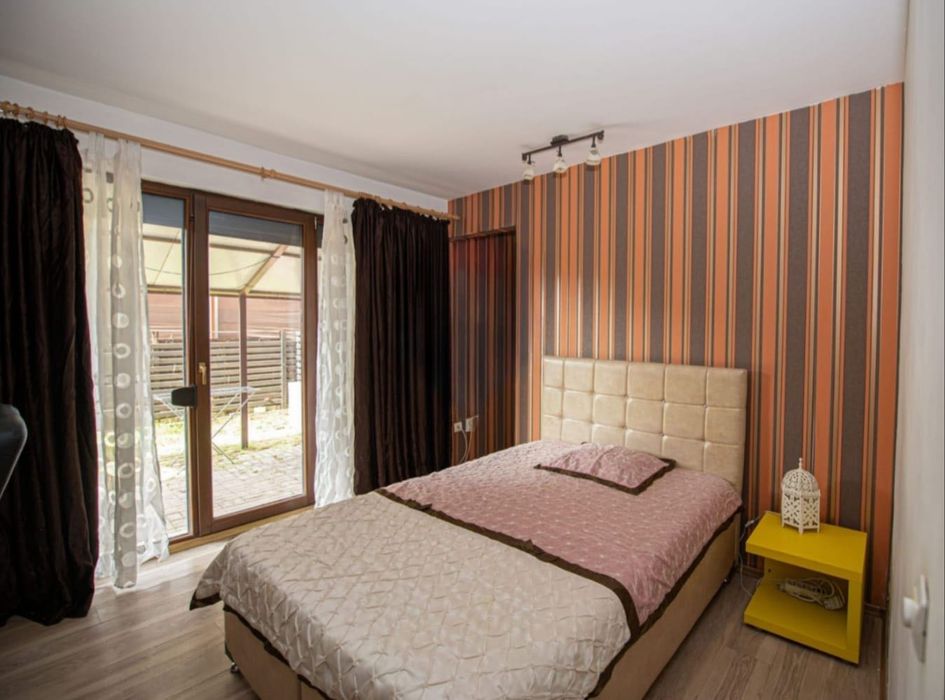 Inchiriez apartament 3 camere Prelungirea Ghencea cu gradina proprie