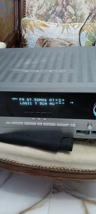 Продава се уникален ресейвър усилвател на Harman kardon