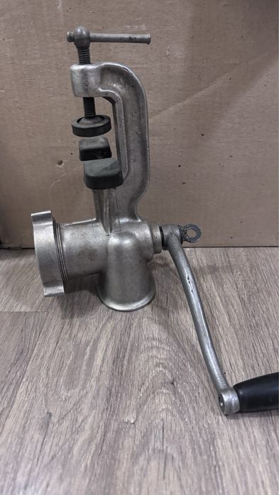 Мясорубка ручная