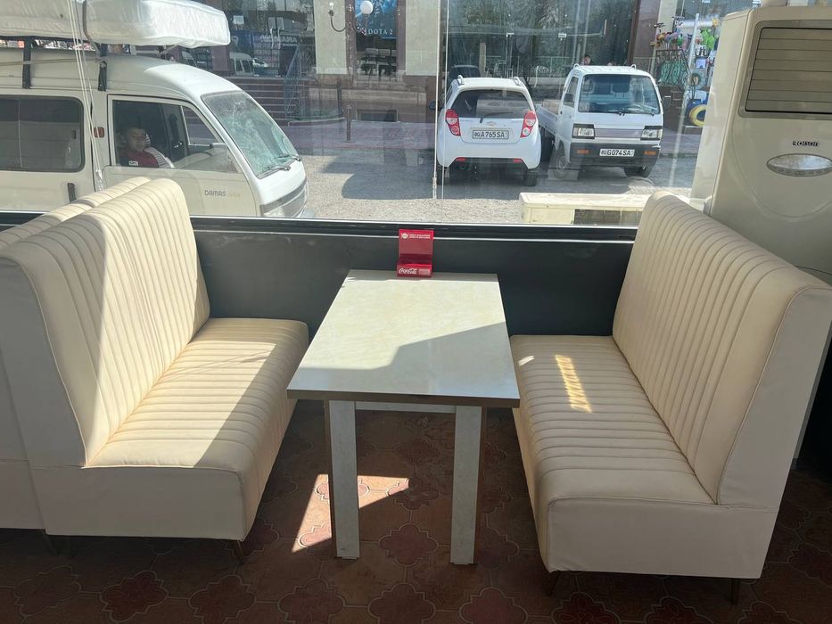 Yumshoq mebellar sotiladi