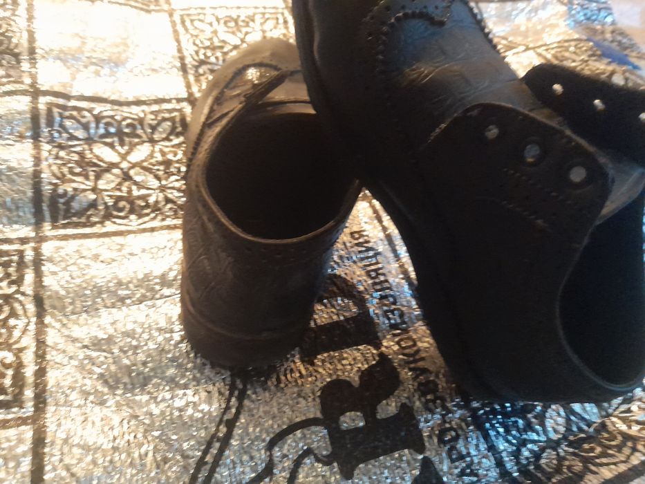 RETRO TUFLI BOLALAR YOKI AKSESUR uchun shoshiling dostavka bor