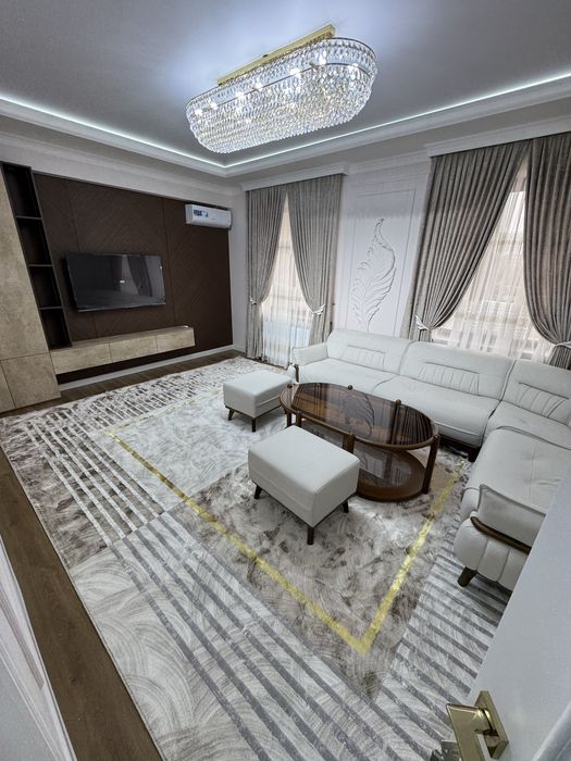 Продается квартира 4х комнатная.