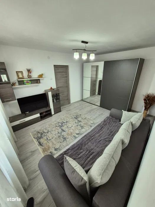 Apartament 3 camere, 61 mp, recent renovat, balcon, zona Grigore Alexa — fotografia 1