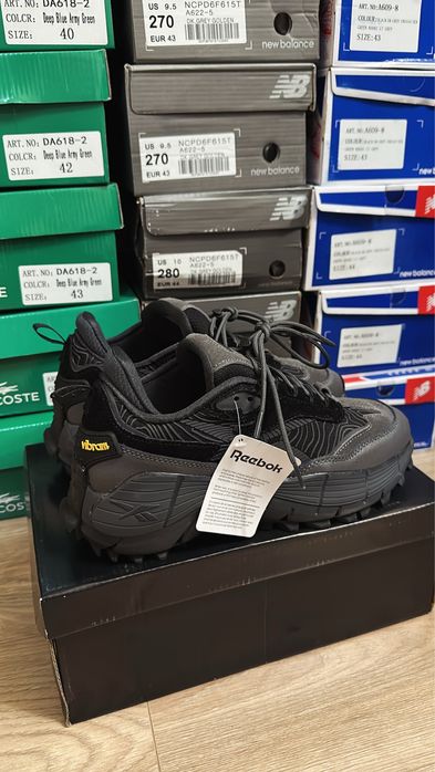 Продам кроссовки REEBOK новые