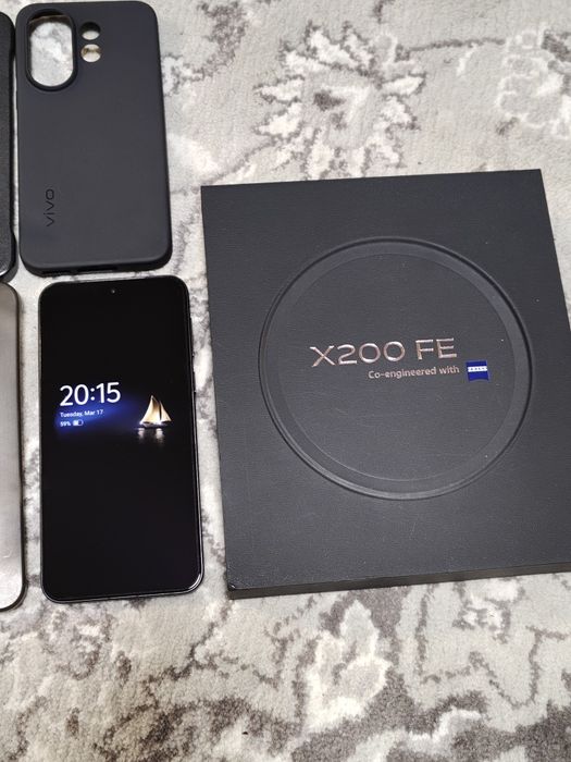 Vivo x200 FE/ Vivo x200FE