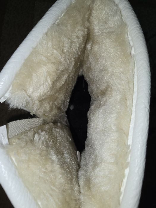 Продам зимние угги на девочку