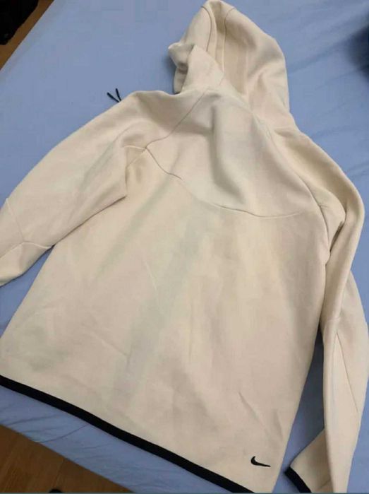 Суичър Nike Tech Fleece – размер 152