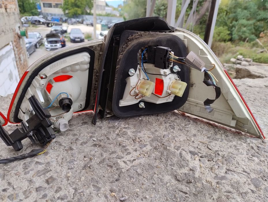 Продаваме фейслифт стопове за БМВ Е61