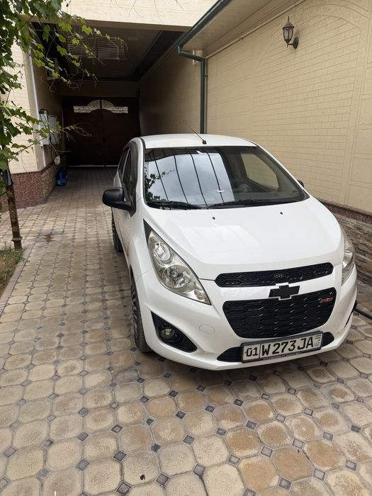 Spark avtomat 2011yil 135000 probeg