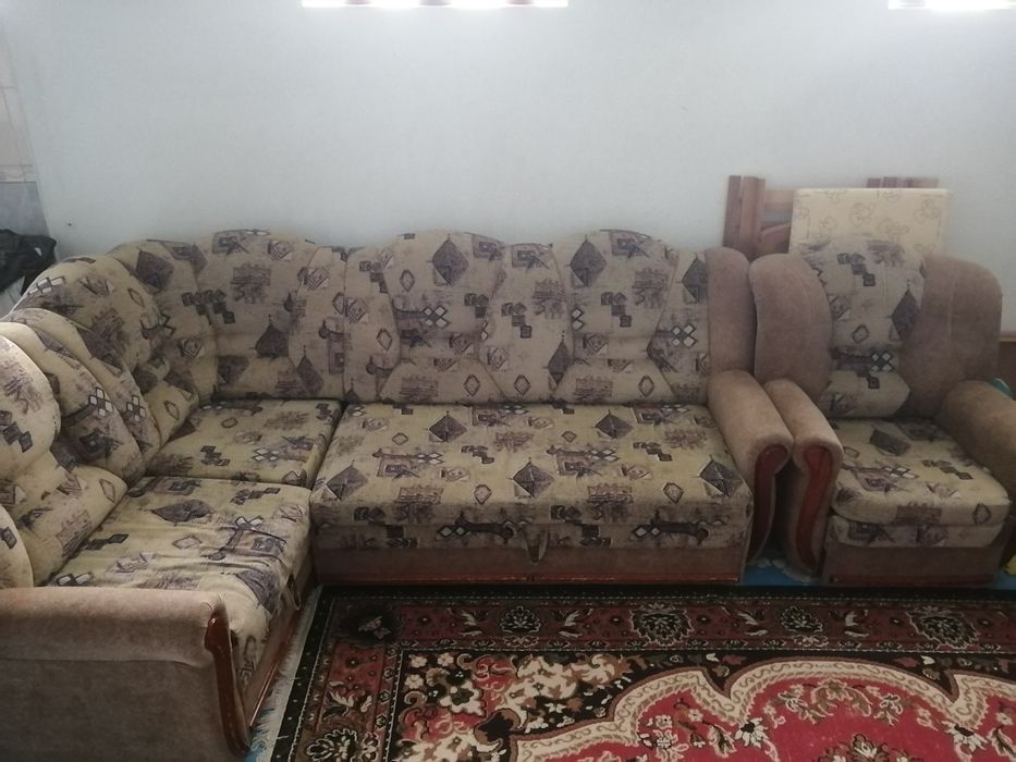 Продам диван в отличном состоянии