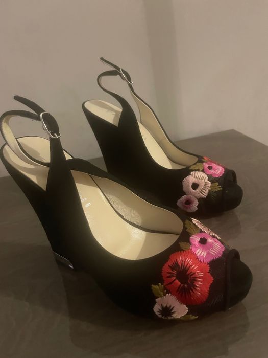 Продам босоножки Fabiani 34.5 размер