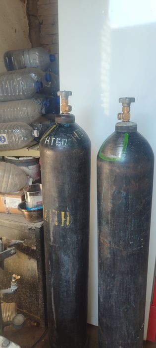 Продам Кислородные углекислые балоны